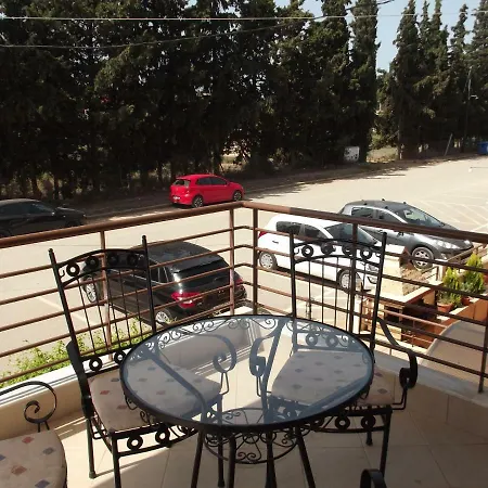 Kalives Summer House *