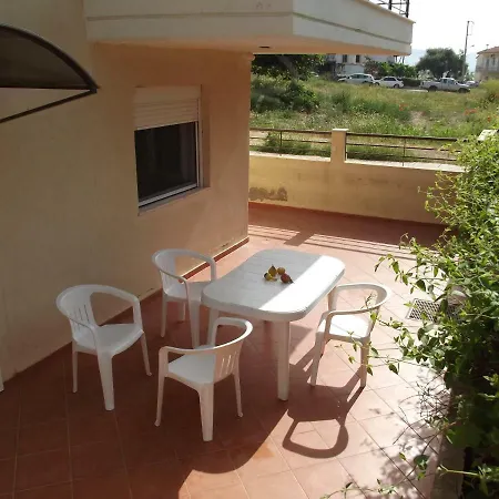 Lägenhet Kalives Summer House