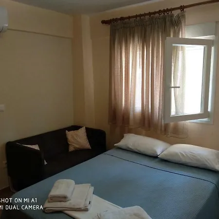 Lägenhet Kalives Summer House *